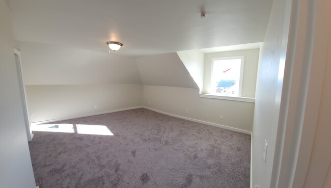 Building Photo - 1401 Oakley Ave