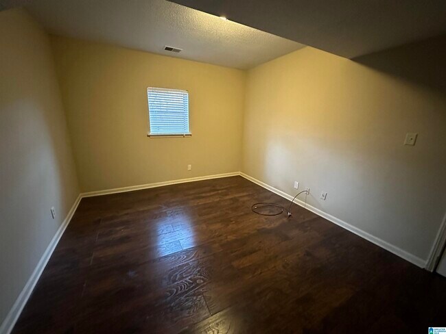 Building Photo - 3113 Cobblestone Dr