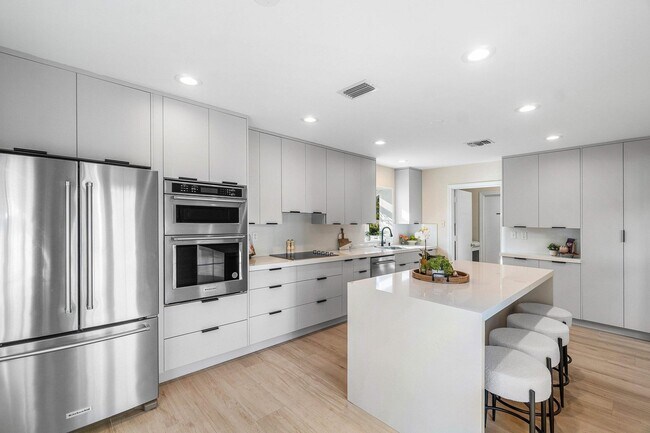 Foto del edificio - Gardenia Terrace, Delray Beach, FL 33444 - 5 BR 4 BA single-family home