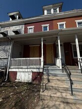 Building Photo - 234 Walnut Ave