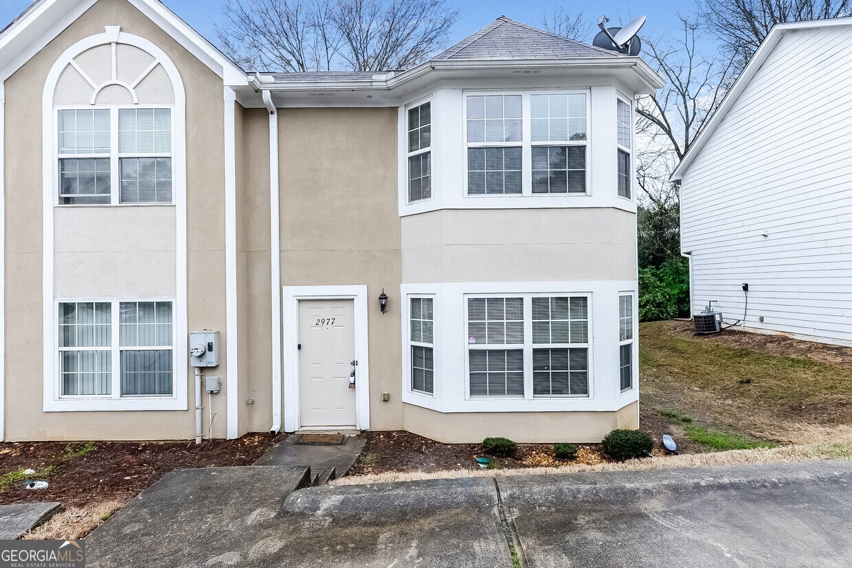 Foto principal - 2977 Fields Dr