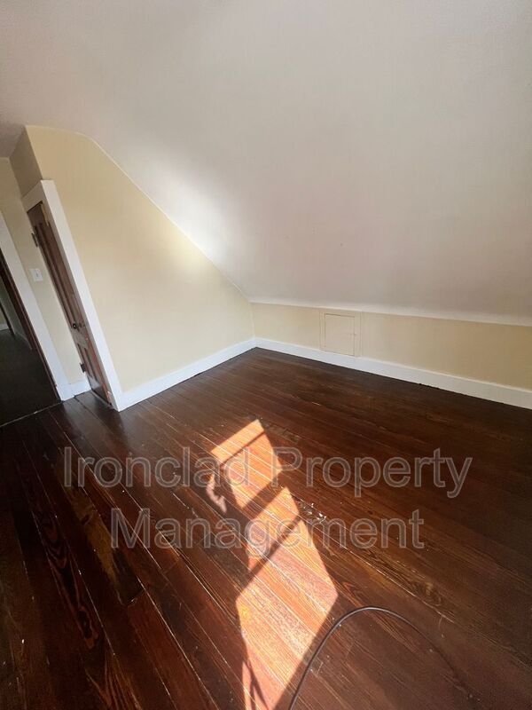 Building Photo - 146-148 Grand St