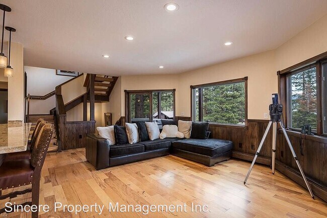 Building Photo - 4 br, 3 bath House - 570 Tyner Way