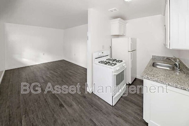 Photo - 1875 Powell St Apartment