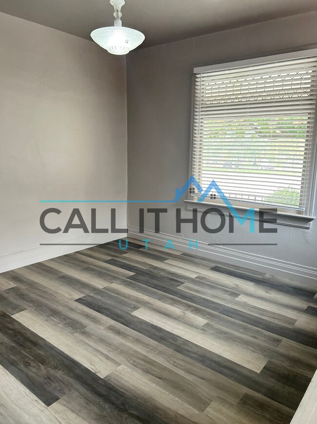 Dormitorio 1 - 935 S 700 E