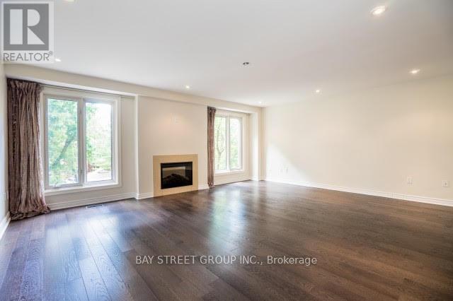 Building Photo - 137 Helendale Ave