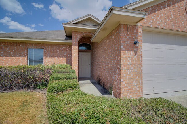 Building Photo - Surrey Ridge Duplex