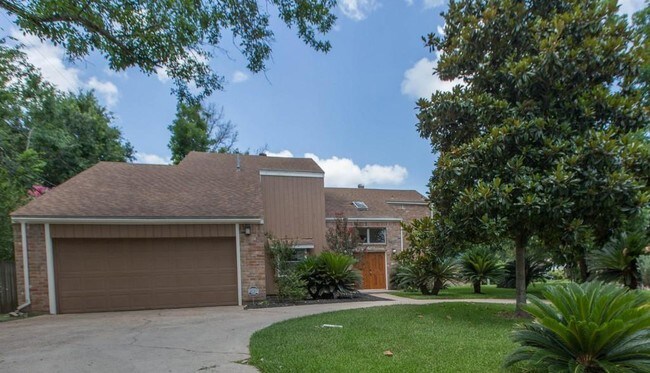 Building Photo - 5419 Winding Way Dr