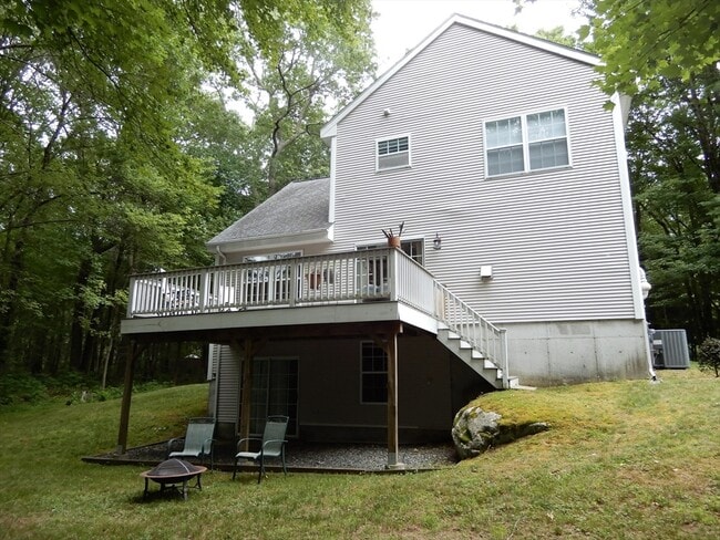 Building Photo - 5 Bradshaw Ln