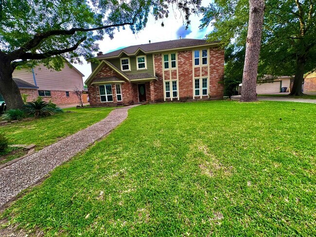 Building Photo - 17502 Cassina Dr