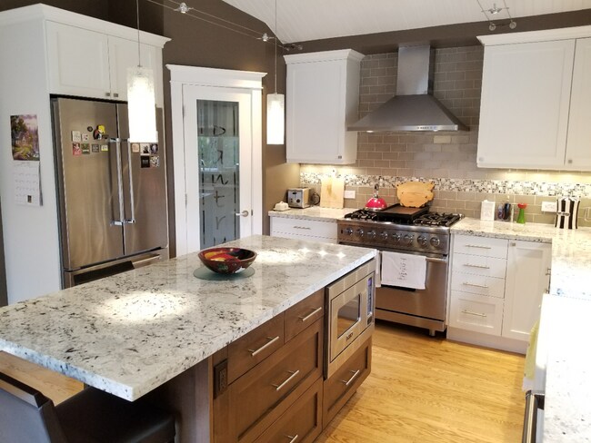 Foto del edificio - Gorgeous 2 Bed 1 Bath single Family Home I...