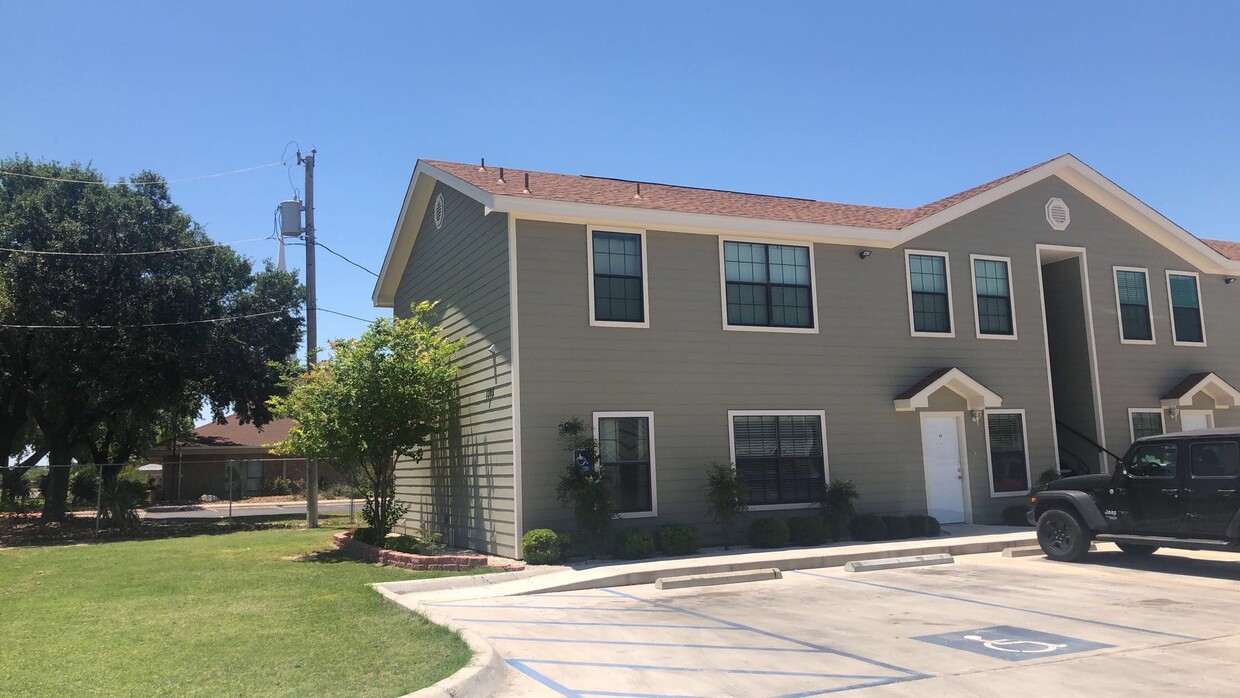 Foto principal - 1305 Kings Way