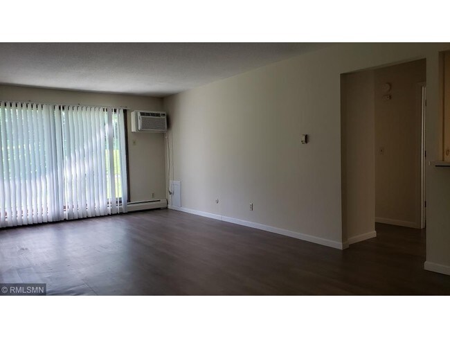 Building Photo - 179 Little Canada Road East, Unit 110
