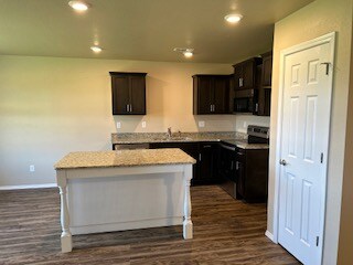 Building Photo - 2113 Brown Bear Ln