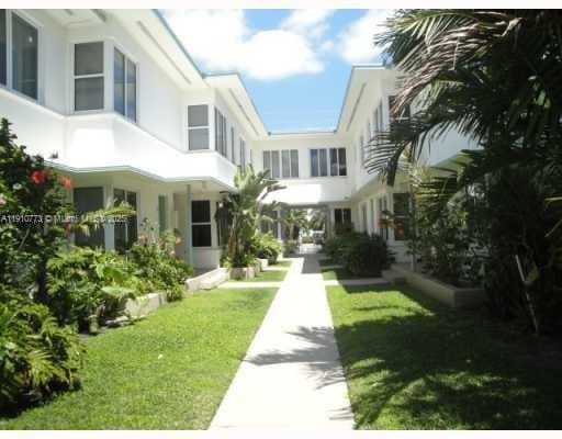 Foto del edificio - 1990 Bay Dr