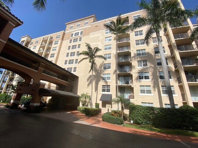 Building Photo - 1801 N Flagler Dr