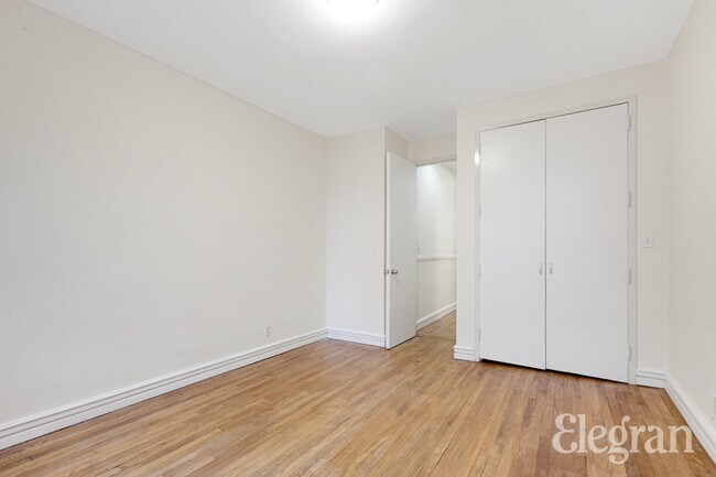 Foto del edificio - 2326 2nd Ave