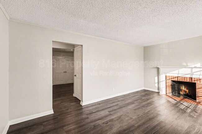 Building Photo - 6230 Agnes Ave