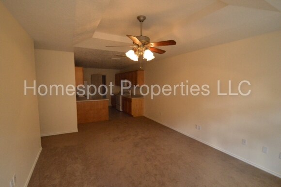 Building Photo - 905 S Boulder Ave