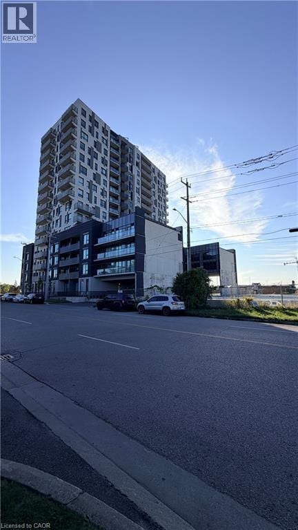 Building Photo - 1333 Weber St E