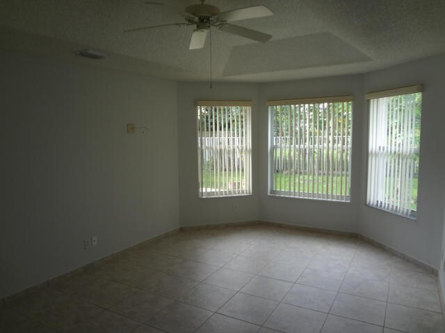 Building Photo - 3621 Newport Ave