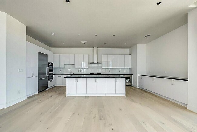 Foto del edificio - 1409 Post Oak Blvd