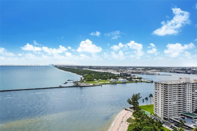 Foto del edificio - 2100 S Ocean Ln