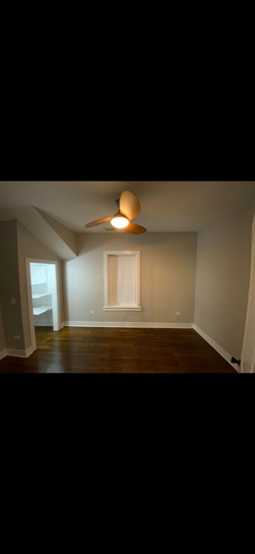 Foto del edificio - 1319 N Pulaski Rd