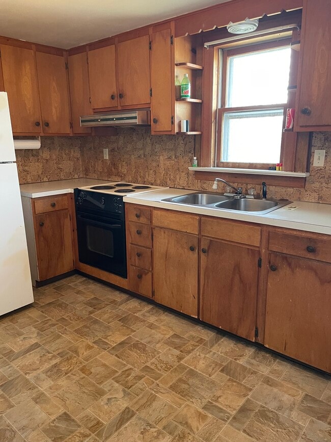 kitchen - 6 S 2nd St