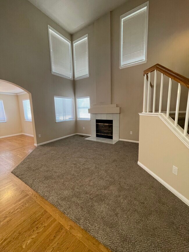 Foto del edificio - 423 Kinsmill Ct