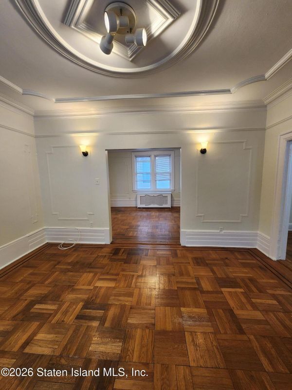 Foto del edificio - 164 Cromwell Ave