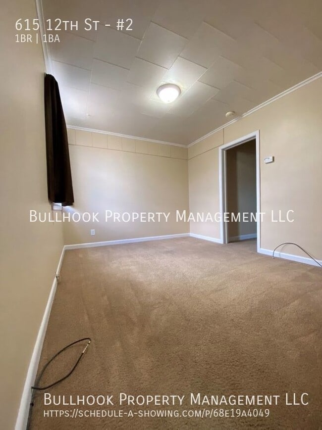 Building Photo - 615 12th St