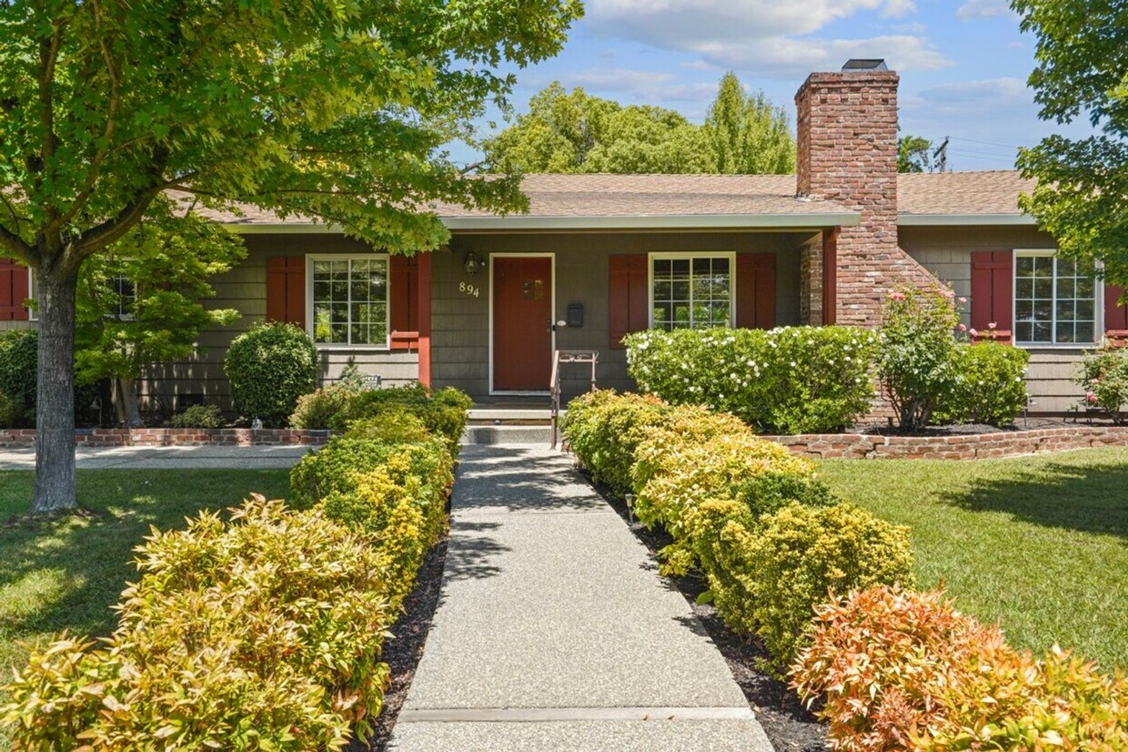Primary Photo - 4 Bed / 3 Bath | Arden Park Home Available...