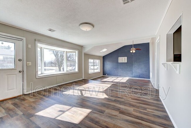 Photo - 7105 NW 43rd St House