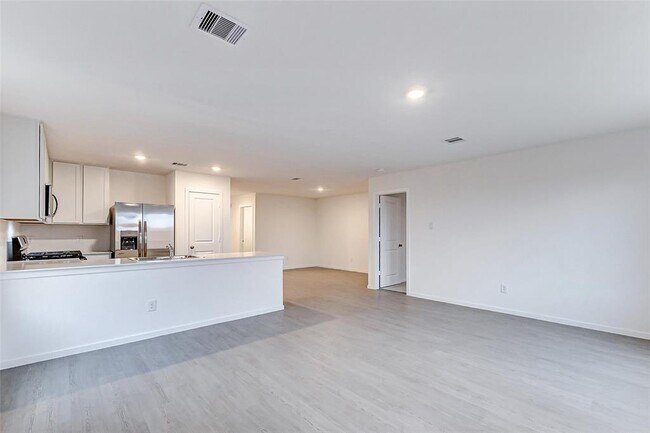 Building Photo - 16606 River Grass Trl