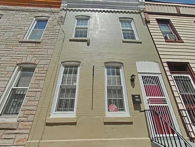 Building Photo - Delightful 5BR 3BA Townhome near Temple Un...