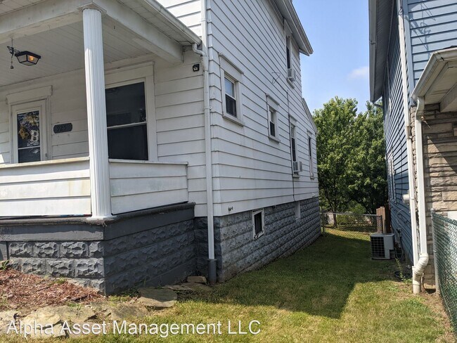 Foto del edificio - 2 br, 1 bath House - 925 Leeds