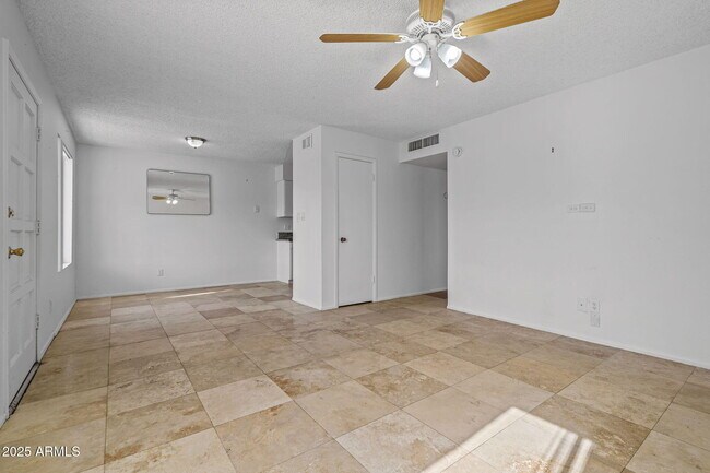 Foto del edificio - 2346 E Shaw Butte Dr