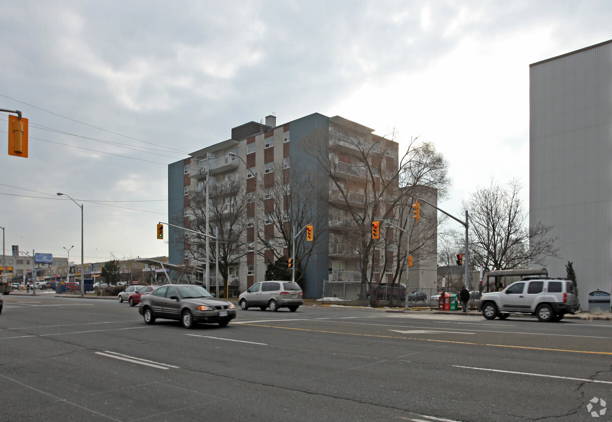 Building Photo - Sea View Apartments