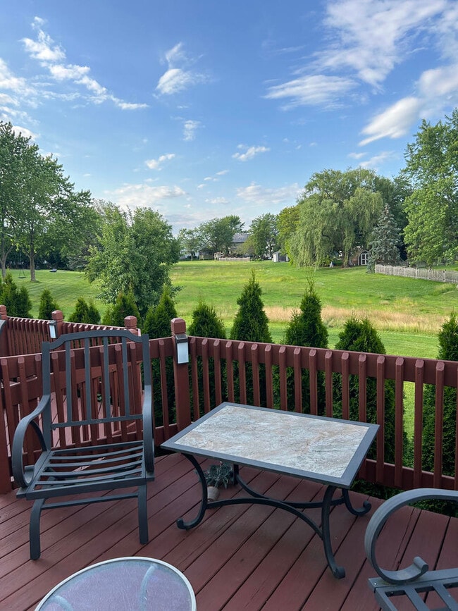 34191 Horseshoe Ln, Gurnee, IL 60031 House Rental in Gurnee, IL