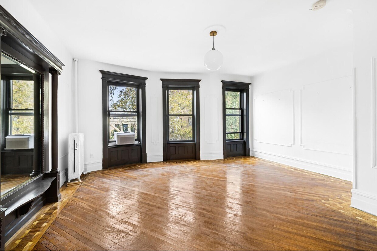 42 Hawthorne St Unit 3R, Brooklyn, NY 11225 Room for Rent in Brooklyn, NY