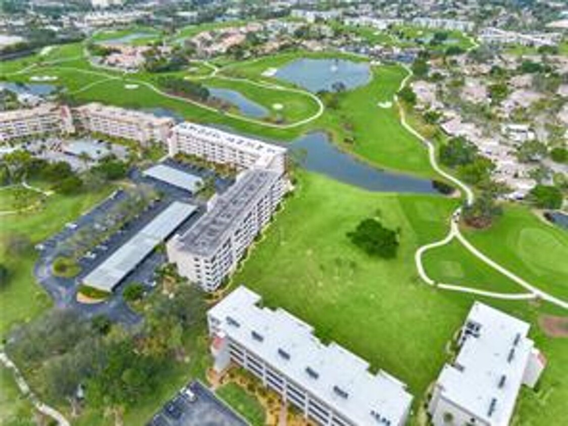 Foto principal - 2 bedroom 2 bathroom Seven Lakes Condo