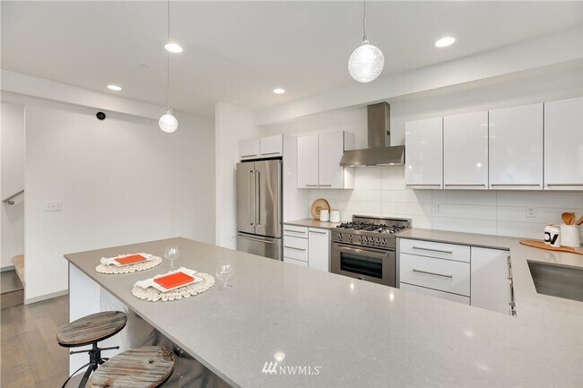 Foto del edificio - Amazing Capitol Hill Townhome 2/2.5 with 2...