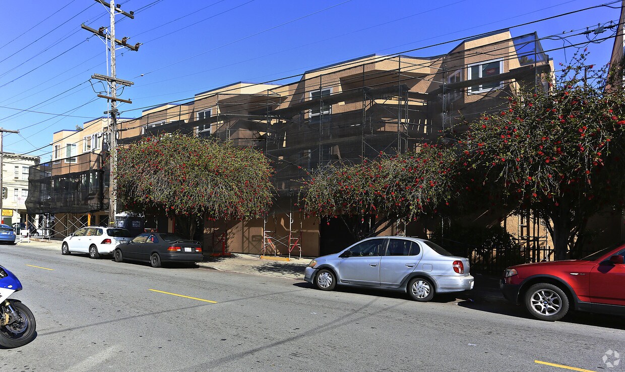 Building Photo - 3298 25th St