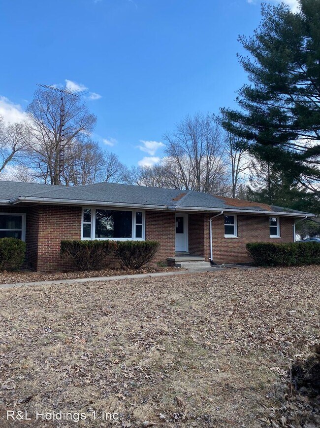 Building Photo - 3 br, 2 bath House - 4 Lansing Dr