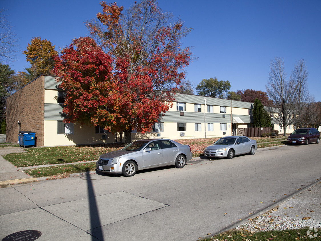 Primary Photo - Sanders Apartments