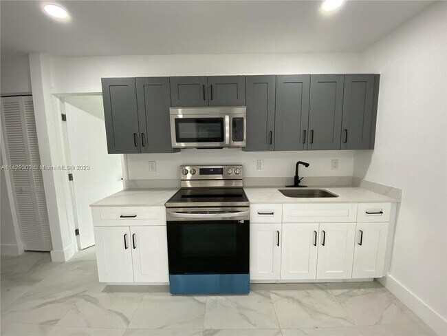 Building Photo - 1451 NW 34th St
