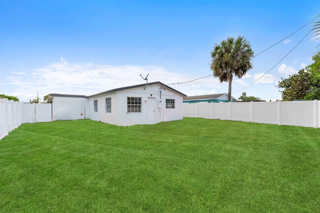 Foto del edificio - 548 NW 2nd Terrace