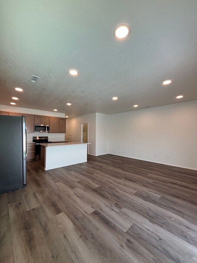 Foto del edificio - Brand New Corner Townhome!