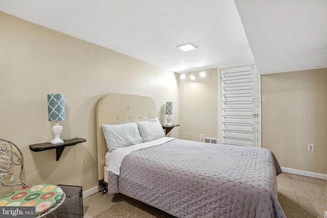 Foto del edificio - 2816 MARY